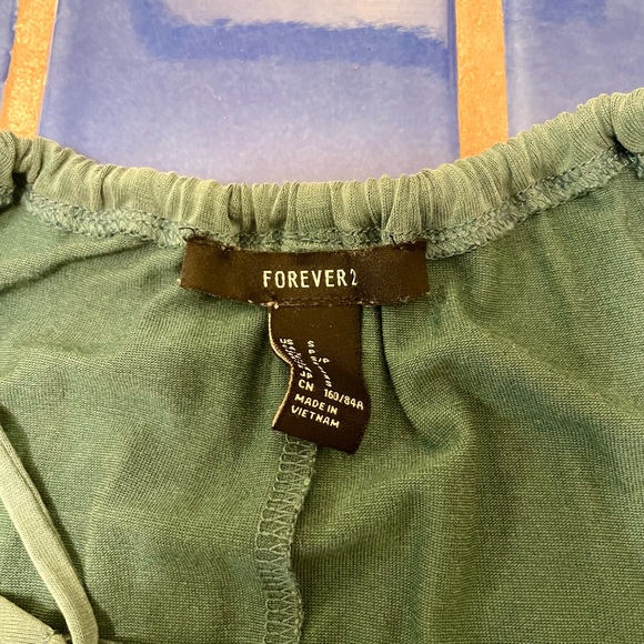 Turquoise Halter Top Dress 👗 - Picture 3 of 3